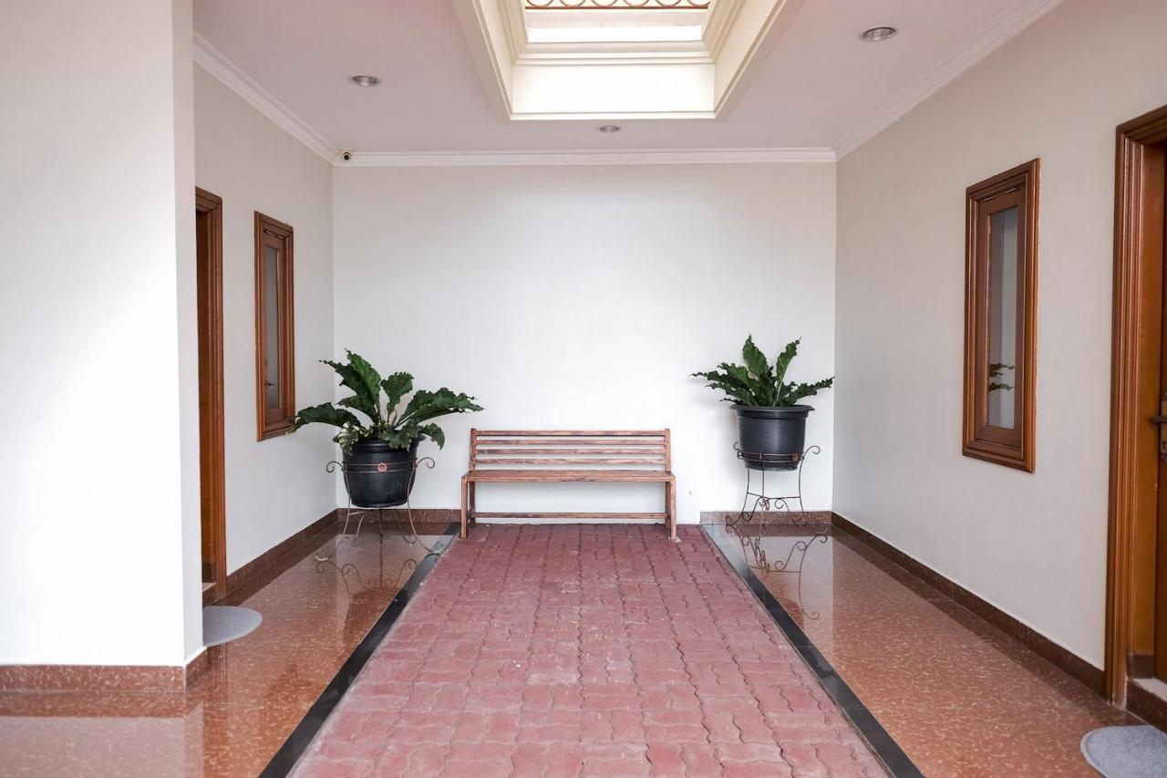 Wisma Delapan Mitra Reddoorz 자카르타 외부 사진